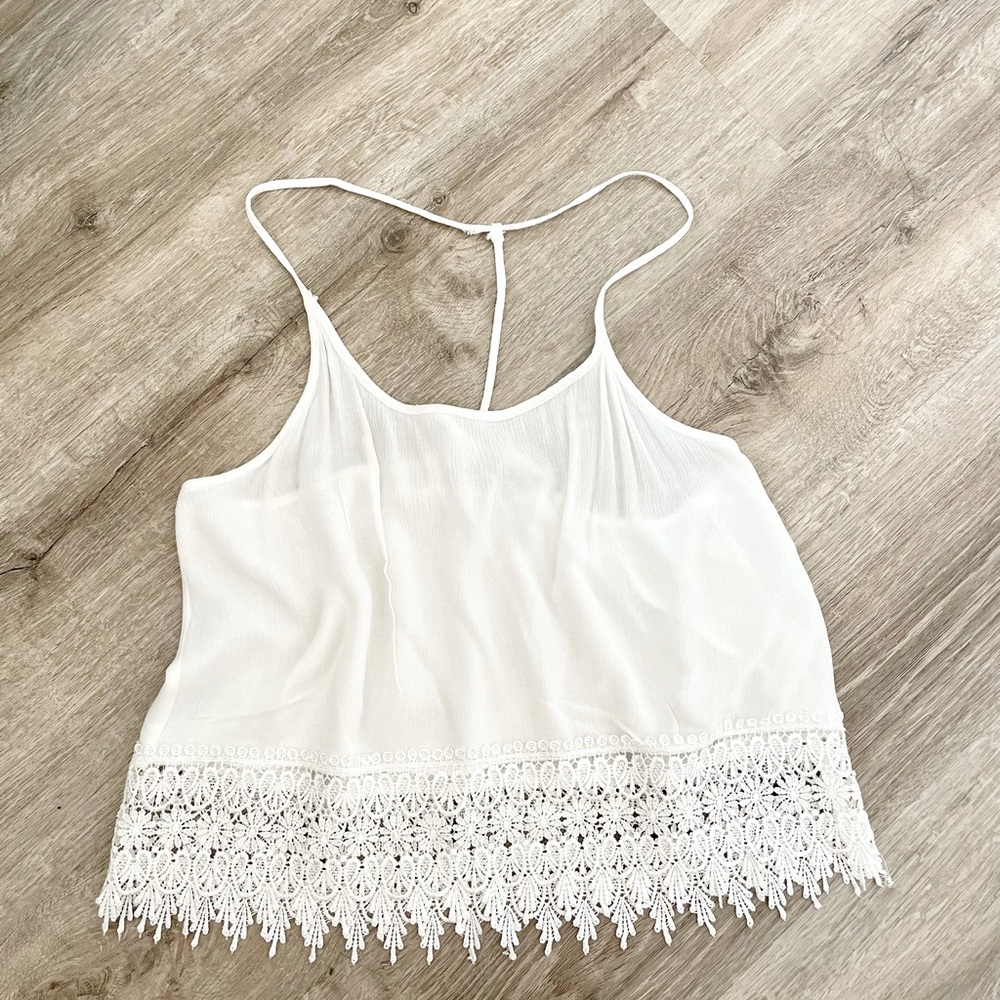 White tank top w bottom lace accent size S